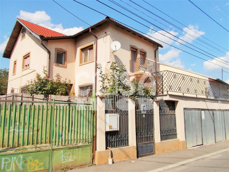 Comision 0 -Vanzare casa P+1 semicentral in Targoviste