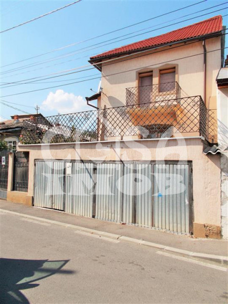 Comision 0 -Vanzare casa P+1 semicentral in Targoviste