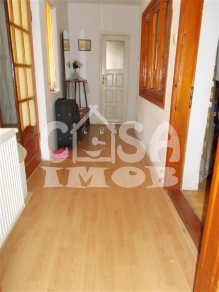 Comision 0 -Vanzare casa P+1 semicentral in Targoviste