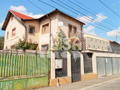 Comision 0 -Vanzare casa P+1 semicentral in Targoviste