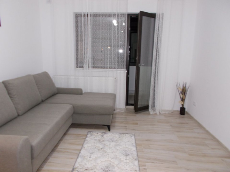 OFERTA VANDUTA - apartament 3 camere, etaj 2, micro 9 Targoviste