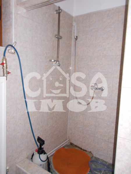 COMISION 0-Vanzare casa in Racari, jud. Dâmbovița