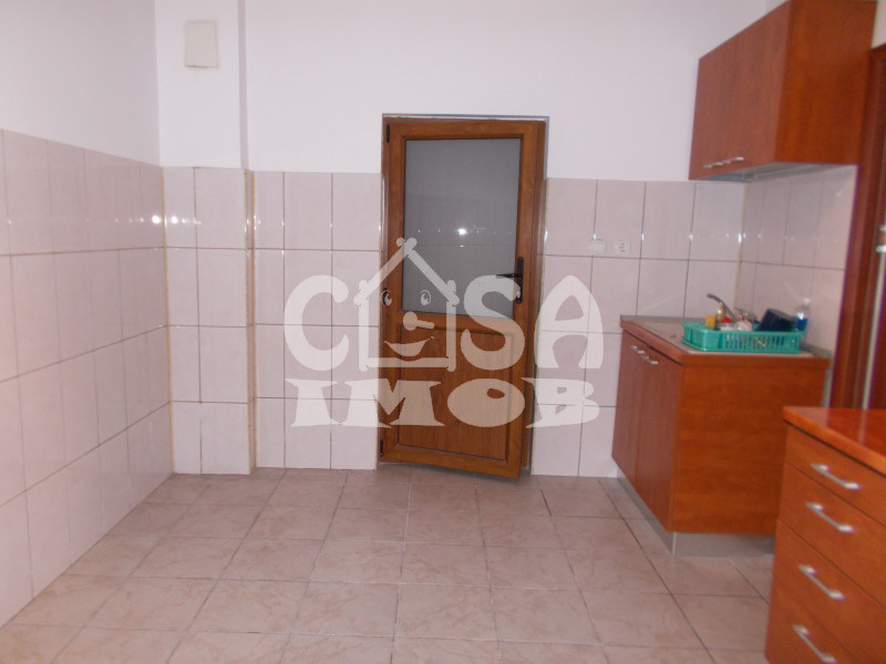 COMISION 0-Vanzare casa in Racari, jud. Dâmbovița