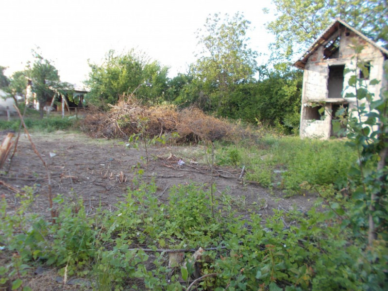 Comision 0 - Vânzare teren intravilan în Valea Voievozilor, Dâmbovița
