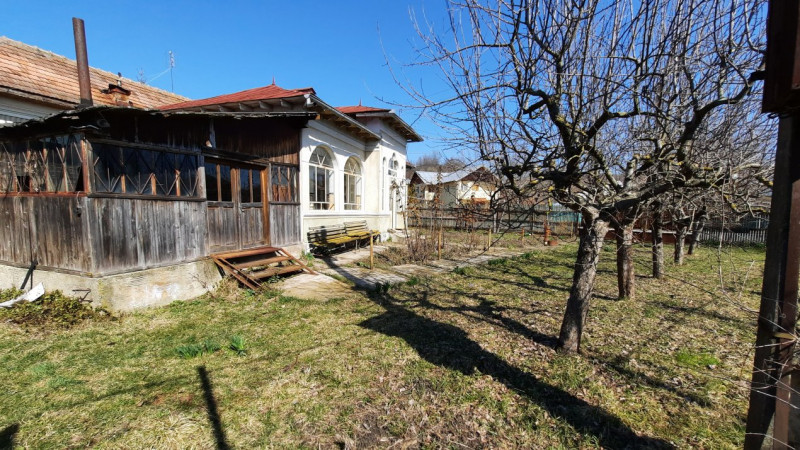 Comision 0 - Vânzare casă în com. Gura Ocniței, sat Adânca, județul Dâmbovița