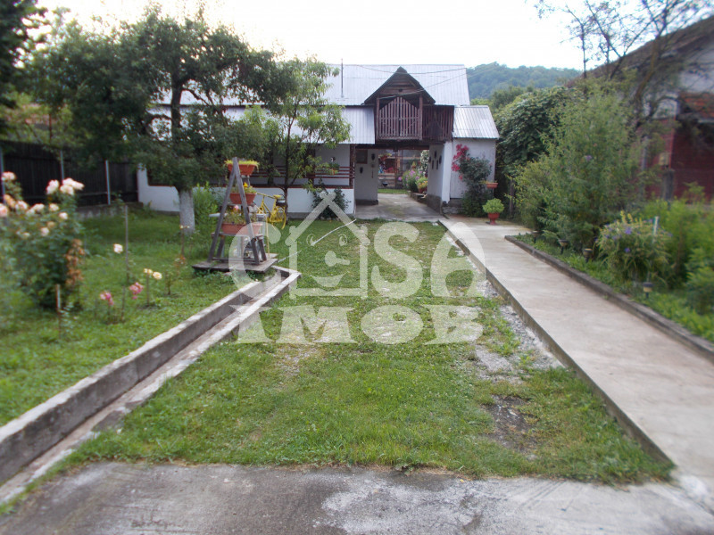 COMISION 0-Vanzare casă rustică în Voinești, jud. Dâmbovița