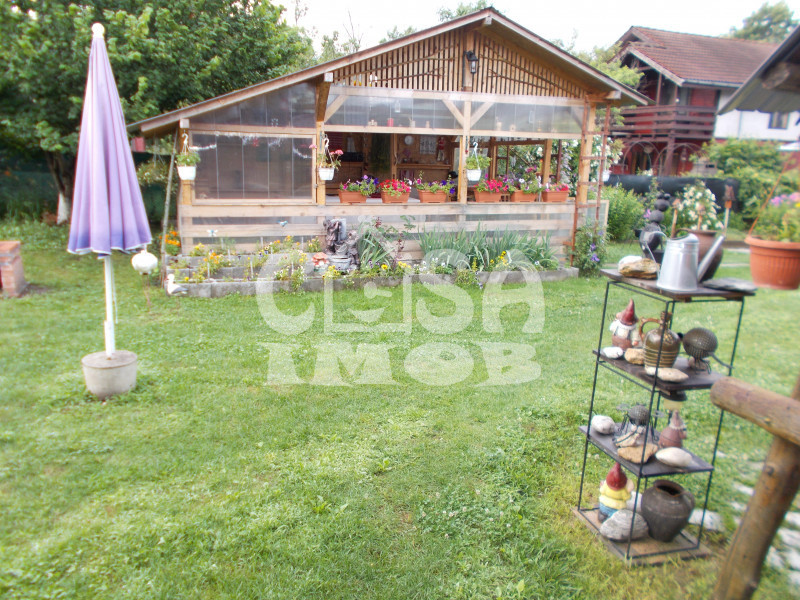 COMISION 0-Vanzare casă rustică în Voinești, jud. Dâmbovița