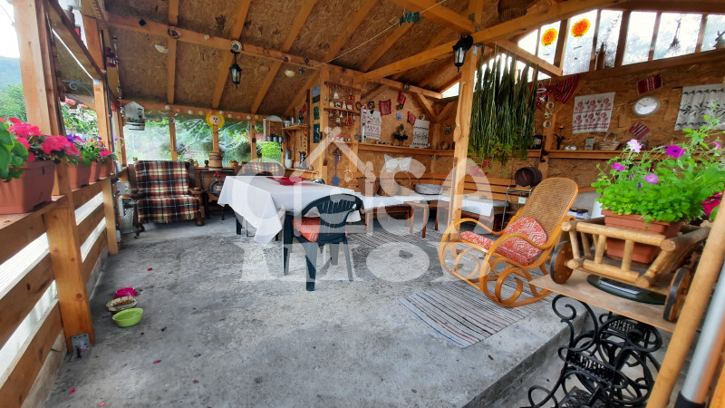 COMISION 0-Vanzare casă rustică în Voinești, jud. Dâmbovița