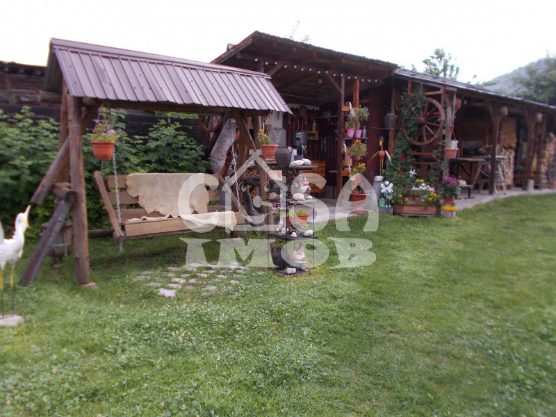 COMISION 0-Vanzare casă rustică în Voinești, jud. Dâmbovița