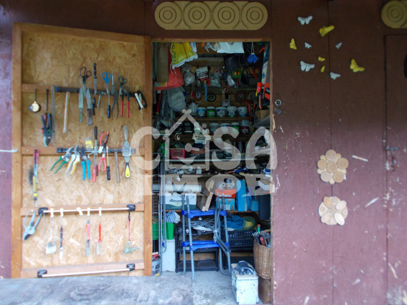 COMISION 0-Vanzare casă rustică în Voinești, jud. Dâmbovița