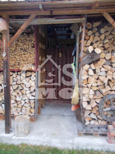 COMISION 0-Vanzare casă rustică în Voinești, jud. Dâmbovița