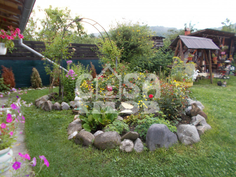 COMISION 0-Vanzare casă rustică în Voinești, jud. Dâmbovița