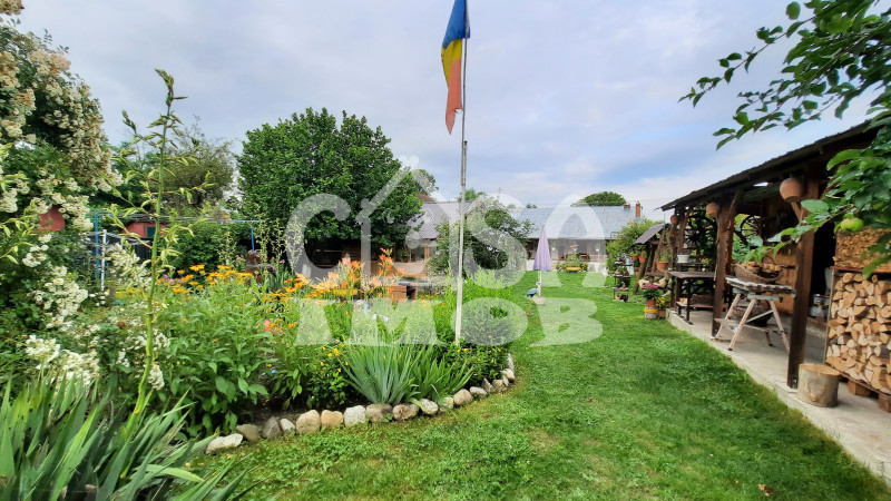 COMISION 0-Vanzare casă rustică în Voinești, jud. Dâmbovița