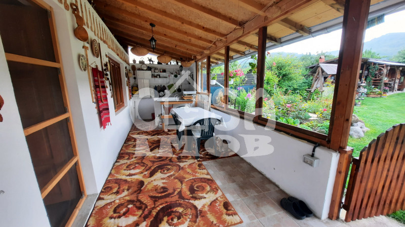 COMISION 0-Vanzare casă rustică în Voinești, jud. Dâmbovița