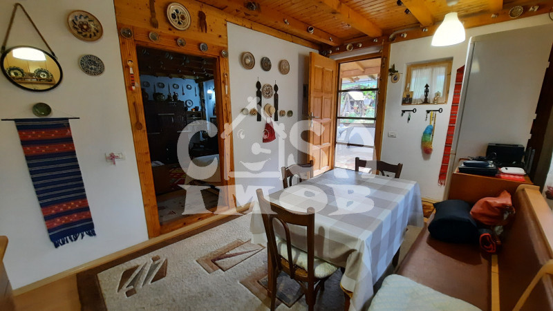 COMISION 0-Vanzare casă rustică în Voinești, jud. Dâmbovița