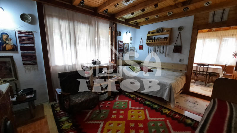 COMISION 0-Vanzare casă rustică în Voinești, jud. Dâmbovița