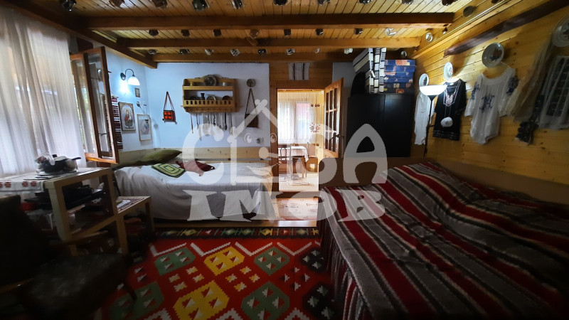 COMISION 0-Vanzare casă rustică în Voinești, jud. Dâmbovița