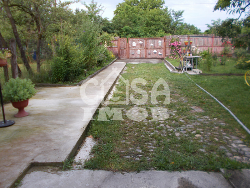 COMISION 0-Vanzare casă rustică în Voinești, jud. Dâmbovița