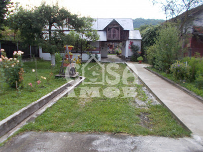 COMISION 0-Vanzare casă rustică în Voinești, jud. Dâmbovița