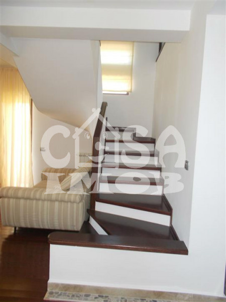 VANZARE VILA P+1  in Targoviste - Al.Manastirii Dealu