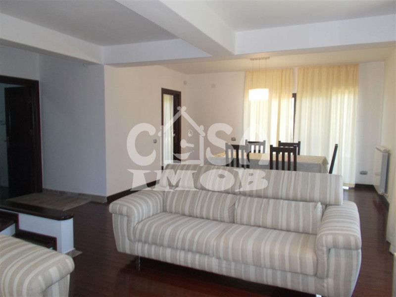 VANZARE VILA P+1  in Targoviste - Al.Manastirii Dealu