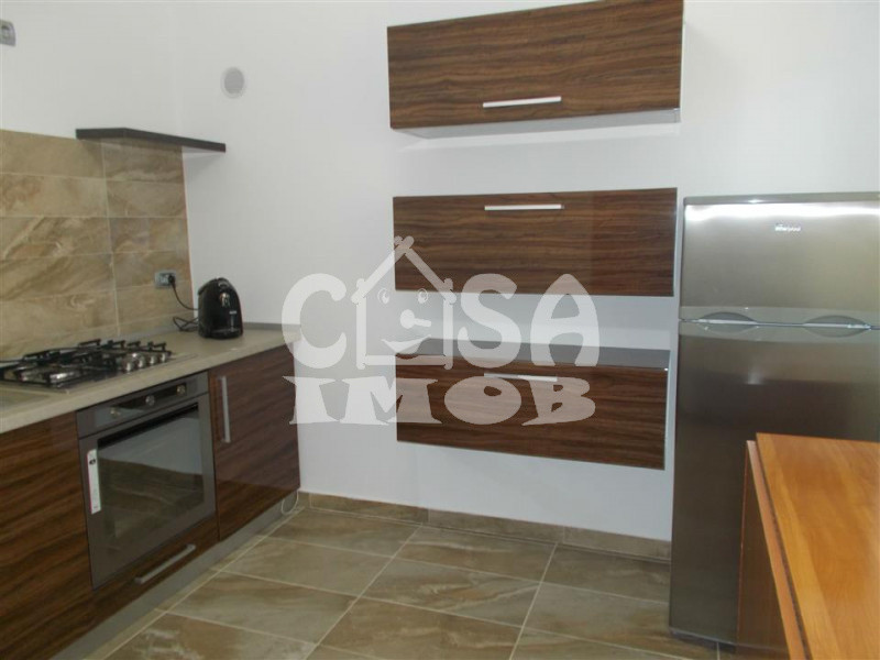 VANZARE VILA P+1  in Targoviste - Al.Manastirii Dealu