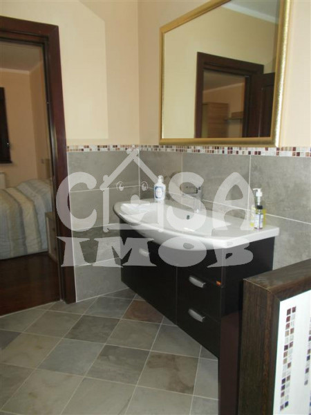 VANZARE VILA P+1  in Targoviste - Al.Manastirii Dealu