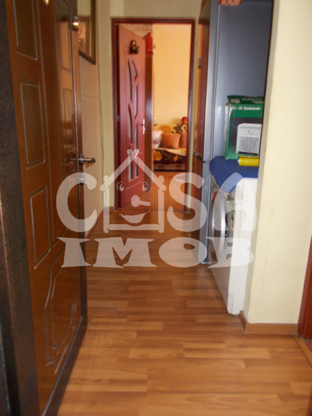 Comision 0 - Vânzare apartament 2 camere, etaj 3, micro 11 Târgoviște