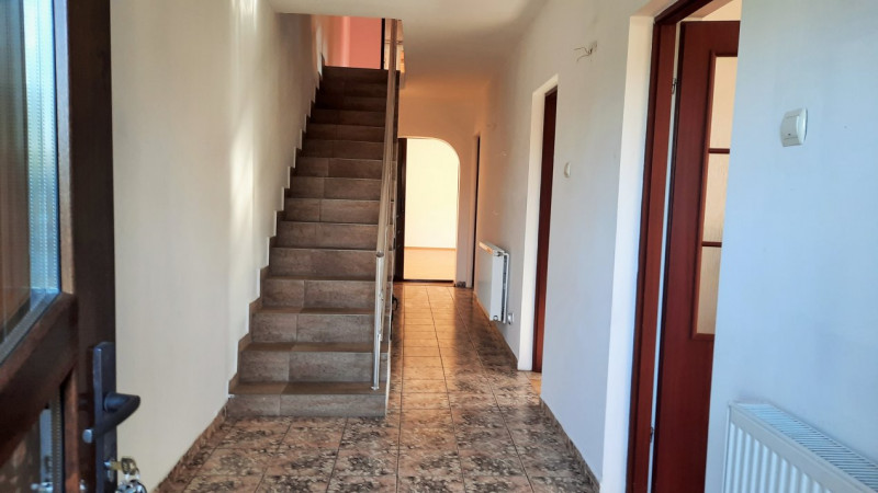 Vânzare vilă tip Duplex in Moreni, zonă deosebită