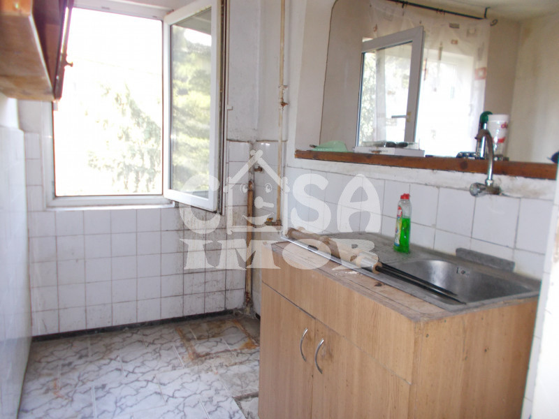 Comision 0 - Apartament 4 camere, etaj 3 micro 9 Târgoviște