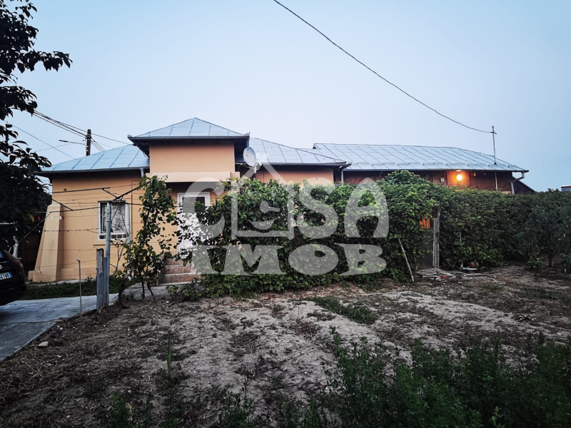 Comision 0 - Casă în centrul comunei Răzvad, judetul Dâmbovița