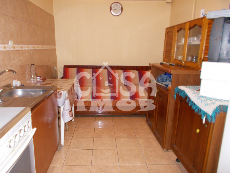 Comision 0 - Casă în centrul comunei Răzvad, judetul Dâmbovița