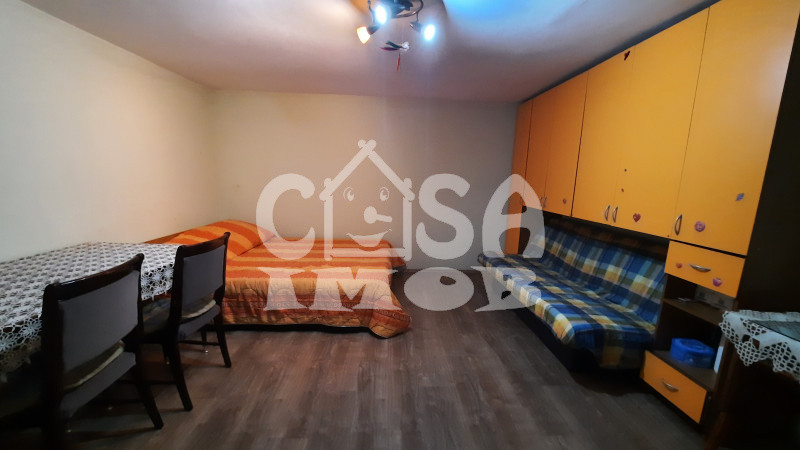 Comision 0 - Casă în centrul comunei Răzvad, judetul Dâmbovița