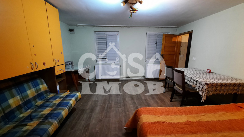 Comision 0 - Casă în centrul comunei Răzvad, judetul Dâmbovița