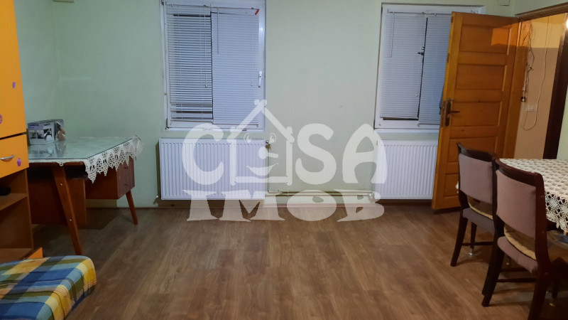 Comision 0 - Casă în centrul comunei Răzvad, judetul Dâmbovița