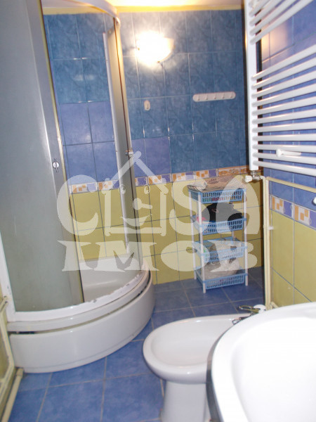 Comision 0 - Casă în centrul comunei Răzvad, judetul Dâmbovița