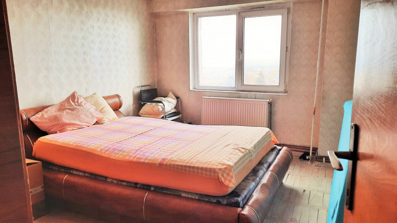 Vanzare apartament 2 camere decomandat, pe Calea Bucuresti in Targoviste