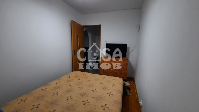 Vânzare apartament 3 camere, etaj 3 în apropiere de Mall - Târgoviște