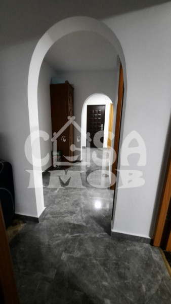 Vânzare apartament 3 camere, etaj 3 în apropiere de Mall - Târgoviște