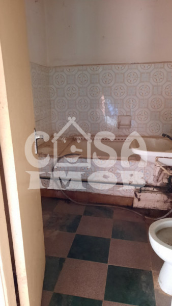 GĂEȘTI, strada Cuza Vodă, nr. 10 -  SE VINDE PEȘTERA CU SCAUNE