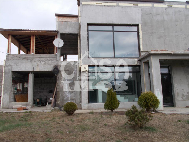 Vanzare vila deosebita in Aninoasa