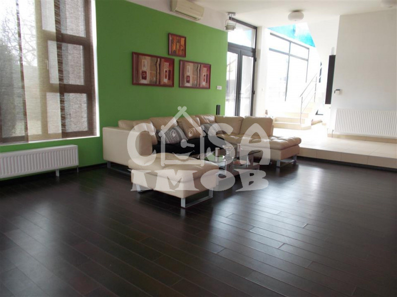 Vanzare vila deosebita in Aninoasa