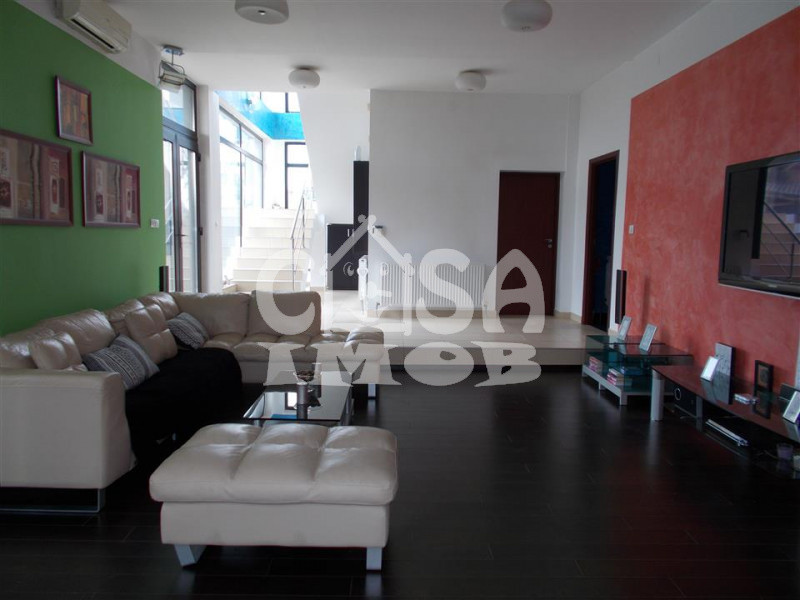 Vanzare vila deosebita in Aninoasa