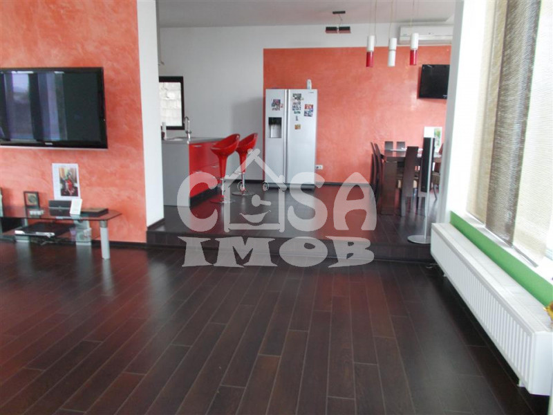 Vanzare vila deosebita in Aninoasa