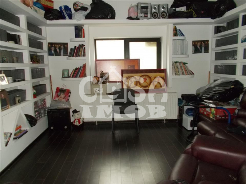 Vanzare vila deosebita in Aninoasa