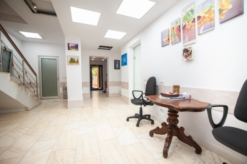 De vanzare - Clinica, 12 camere, 480mp, acces dublu, lift, Bucurestii Noi