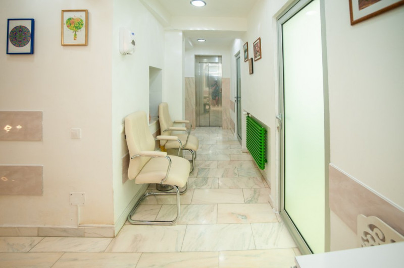 De vanzare - Clinica, 12 camere, 480mp, acces dublu, lift, Bucurestii Noi