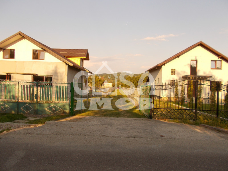 COMISION 0-Vanzare vila de vacanță în Brănești, jud. Dâmbovița