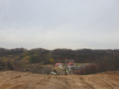 Teren intravilan cu vedere Panoramica in Smeura | 1.300 mp