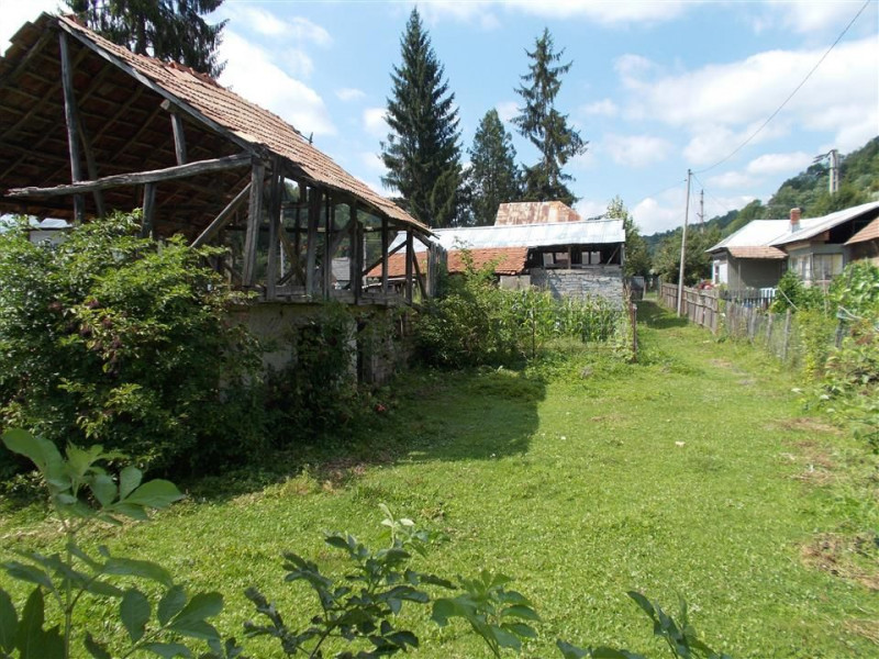 Comision 0 - Casă de vânzare în Bezdead - Dâmbovița, în apropiere de Breaza.